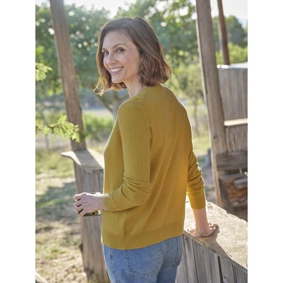 WoolOvers Sweaters - WoolOvers Womens/Ladies Plain Cashmere Crew Neck Classic Cardigan / Honey